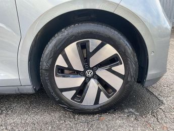 Volkswagen Id. Buzz Cargo Pro 77kwh Commerce Plus Panel Van 5dr Electric Auto (204 Ps)