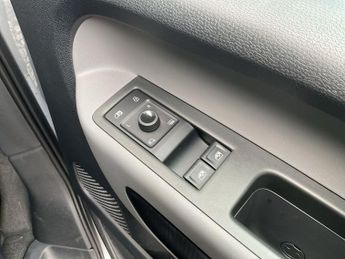 Volkswagen Id. Buzz Cargo Pro 77kwh Commerce Plus Panel Van 5dr Electric Auto (204 Ps)