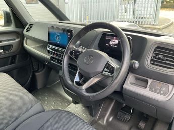 Volkswagen Id. Buzz Cargo Pro 77kwh Commerce Plus Panel Van 5dr Electric Auto (204 Ps)