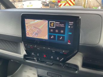 Volkswagen Id. Buzz Cargo Pro 77kwh Commerce Plus Panel Van 5dr Electric Auto (204 Ps)