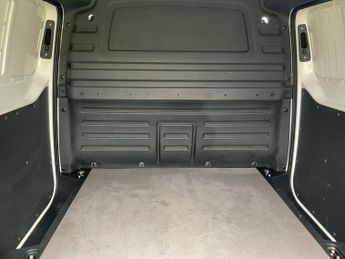 Volkswagen Id. Buzz Cargo Pro 77kwh Commerce Plus Panel Van 5dr Electric Auto (204 Ps)