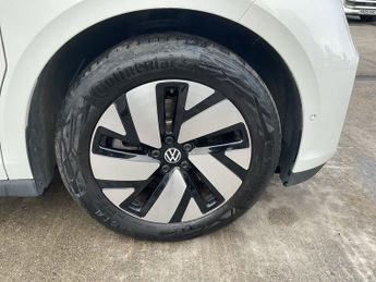 Volkswagen Id. Buzz Cargo Pro 77kwh Commerce Plus Panel Van 5dr Electric Auto (204 Ps)