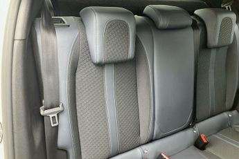 Peugeot 2008 SUV 1.2 Puretech Allure Suv 5dr Petrol Eat Euro 6 (s/s) (130 Ps)