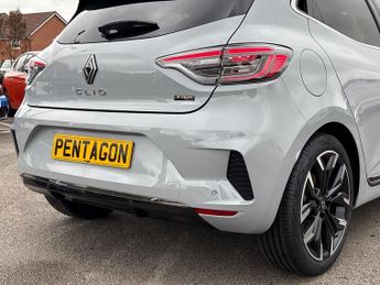 Renault Clio 1.6 E Tech Techno Hatchback 5dr Petrol Hybrid Auto Euro 6 (s/s) 