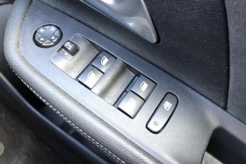 Vauxhall Mokka Electric 50kwh Ultimate Suv 5dr Electric Auto (136 Ps)