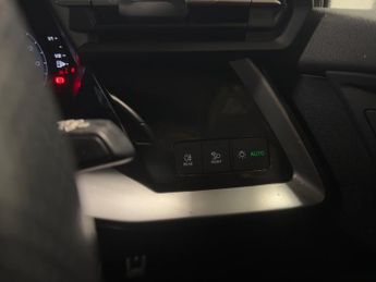 Audi A3 Sportback 1.0 Tfsi 30 S Line Sportback 5dr Petrol S Tronic Euro 6 (s/s) (1