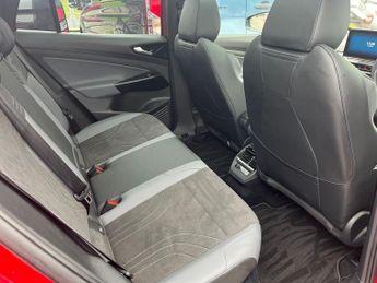 Volkswagen ID5 Pro Performance 77kwh Tech Suv 5dr Electric Auto (204 Ps)