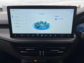 Ford Kuga 2.5 Duratec 14.4kwh St Line X Suv 5dr Petrol Plug In Hybrid CVT 