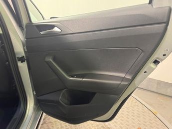 Volkswagen Taigo 1.0 Tsi Life Suv 5dr Petrol Dsg Euro 6 (s/s) (110 Ps)