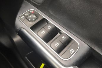 Mercedes Benz Gla 1.3 Gla180 Amg Line (premium) Suv 5dr Petrol 7g Dct Euro 6 (s/s)