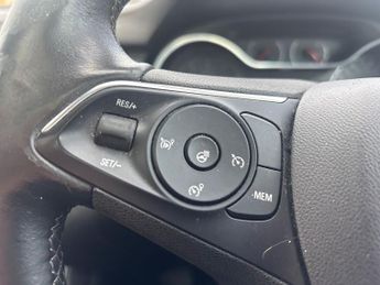 Vauxhall Grandland X 1.2 Turbo Elite Nav Suv 5dr Petrol Auto 8spd Euro 6 (s/s) (130 P