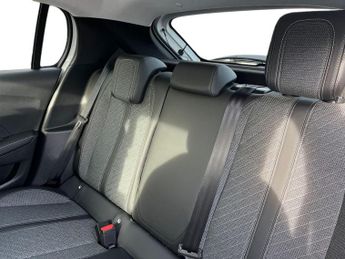 Peugeot E 208 50kwh Allure Hatchback 5dr Electric Auto (7.4kw Charger) (136 Ps