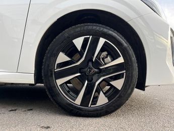 Peugeot E 208 50kwh Allure Hatchback 5dr Electric Auto (7.4kw Charger) (136 Ps