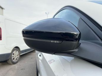 Peugeot E 208 50kwh Allure Hatchback 5dr Electric Auto (7.4kw Charger) (136 Ps