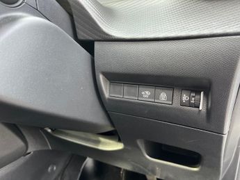 Peugeot E 208 50kwh Allure Hatchback 5dr Electric Auto (7.4kw Charger) (136 Ps