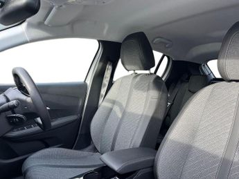 Peugeot E 208 50kwh Allure Hatchback 5dr Electric Auto (7.4kw Charger) (136 Ps