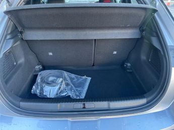 Vauxhall Mokka Electric 50kwh Sri Nav Premium Suv 5dr Electric Auto (136 Ps)