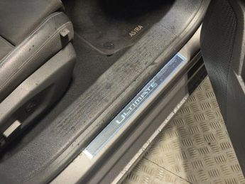 Vauxhall Astra Electric 54kwh Ultimate Hatchback 5dr Electric Auto (156 Ps)