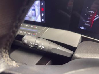 Vauxhall Astra Electric 54kwh Ultimate Hatchback 5dr Electric Auto (156 Ps)