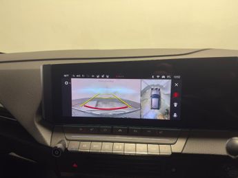 Vauxhall Astra Electric 54kwh Ultimate Hatchback 5dr Electric Auto (156 Ps)