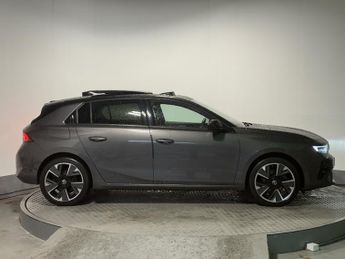 Vauxhall Astra Electric 54kwh Ultimate Hatchback 5dr Electric Auto (156 Ps)