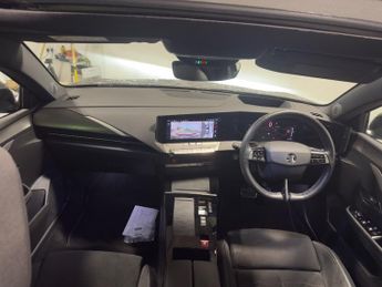 Vauxhall Astra Electric 54kwh Ultimate Hatchback 5dr Electric Auto (156 Ps)