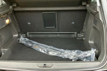 Vauxhall Grandland 1.2 Mhev Ultimate Suv 5dr Petrol Hybrid E Dct Euro 6 (s/s) (136