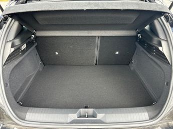 Vauxhall Astra Electric 54kwh Design Hatchback 5dr Electric Auto (156 Ps)