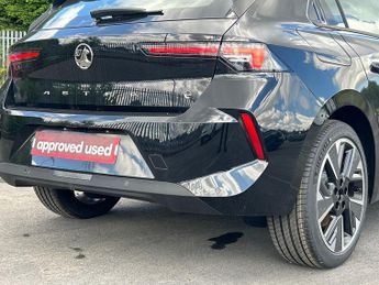 Vauxhall Astra Electric 54kwh Design Hatchback 5dr Electric Auto (156 Ps)