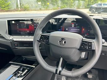 Vauxhall Astra Electric 54kwh Design Hatchback 5dr Electric Auto (156 Ps)