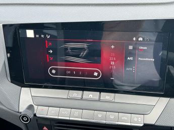 Vauxhall Astra Electric 54kwh Design Hatchback 5dr Electric Auto (156 Ps)