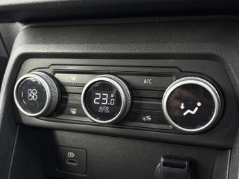 Dacia Sandero Stepway 1.0 Tce Journey Hatchback 5dr Petrol CVT Euro 6 (s/s) (90 Ps)