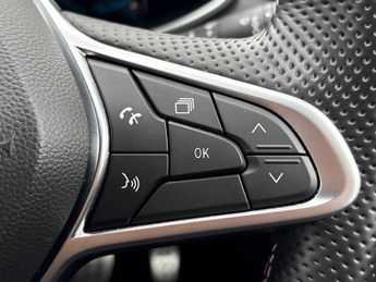 Renault Clio 1.6 E Tech Rs Line Hatchback 5dr Petrol Hybrid Auto Euro 6 (s/s)