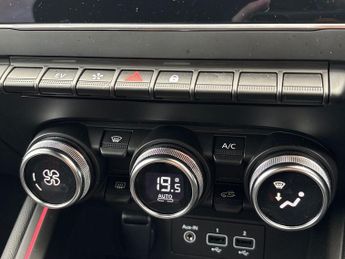 Renault Clio 1.6 E Tech Rs Line Hatchback 5dr Petrol Hybrid Auto Euro 6 (s/s)