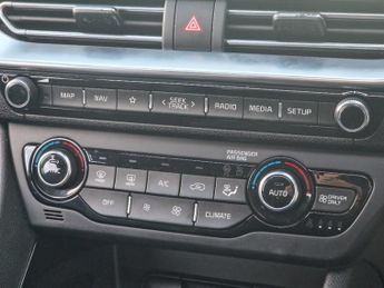 Kia Niro Self Charging Hybrid 1.6 Gdi 4 Suv 5dr Petrol Hybrid Dct Euro 6 (s/s) (139 Bhp)