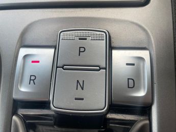 Hyundai Kona 64kwh Ultimate Suv 5dr Electric Auto (10.5kw Charger) (204 Ps)