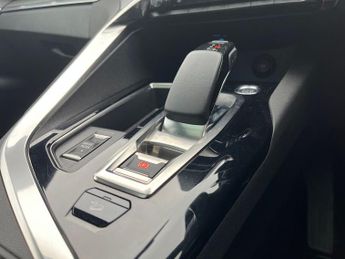 Peugeot 3008 SUV Hybrid 1.6 13.2kwh Gt Suv 5dr Petrol Plug In Hybrid E Eat 4wd Euro 6 (s
