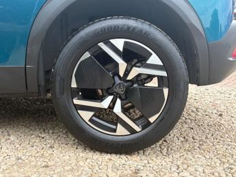 Peugeot 2008 SUV 1.2 Puretech Allure Suv 5dr Petrol Eat Euro 6 (s/s) (130 Ps)
