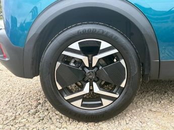Peugeot 2008 SUV 1.2 Puretech Allure Suv 5dr Petrol Eat Euro 6 (s/s) (130 Ps)
