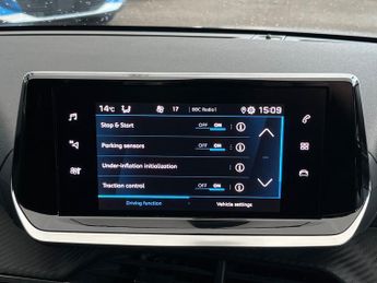 Peugeot 208 1.2 Puretech Active Premium  Plus Hatchback 5dr Petrol Eat Euro 