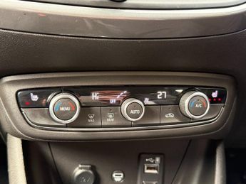 Vauxhall Crossland 1.2 Turbo Elite Nav Suv 5dr Petrol Auto Euro 6 (s/s) (130 Ps)