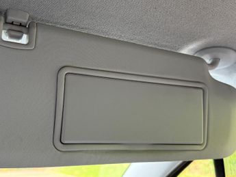 Vauxhall Crossland 1.2 Turbo Elite Nav Suv 5dr Petrol Auto Euro 6 (s/s) (130 Ps)