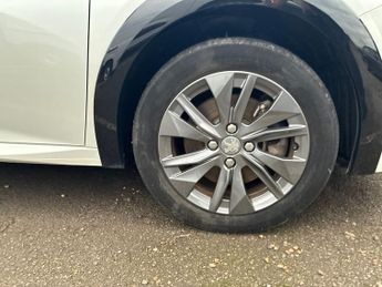 Peugeot E 208 50kwh Allure Premium  Plus Hatchback 5dr Electric Auto (7kw Char