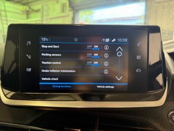 Peugeot 208 1.2 Puretech Allure Premium  Plus Hatchback 5dr Petrol Eat Euro 