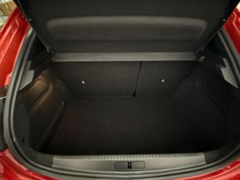 Peugeot 208 1.2 Puretech Allure Premium  Plus Hatchback 5dr Petrol Eat Euro 