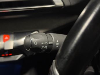 Peugeot 3008 SUV 1.5 Bluehdi Gt Premium Suv 5dr Diesel Eat Euro 6 (s/s) (130 Ps)