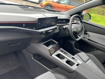 Vauxhall Grandland Electric 73kwh Ultimate Suv 5dr Electric Auto (213 Ps)