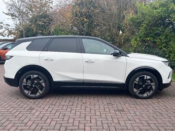 Vauxhall Grandland Electric 73kwh Ultimate Suv 5dr Electric Auto (213 Ps)