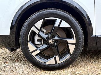 Vauxhall Grandland Electric 73kwh Ultimate Suv 5dr Electric Auto (213 Ps)