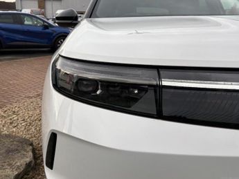 Vauxhall Grandland Electric 73kwh Ultimate Suv 5dr Electric Auto (213 Ps)